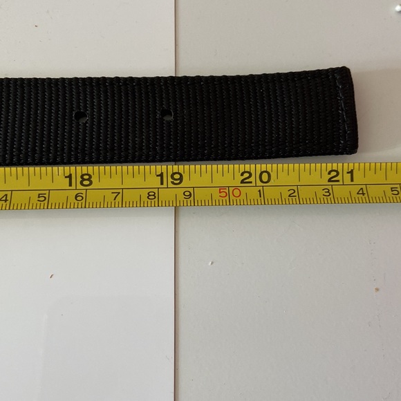 Brand new heavy duty dog collar in black - Picture 3 of 3